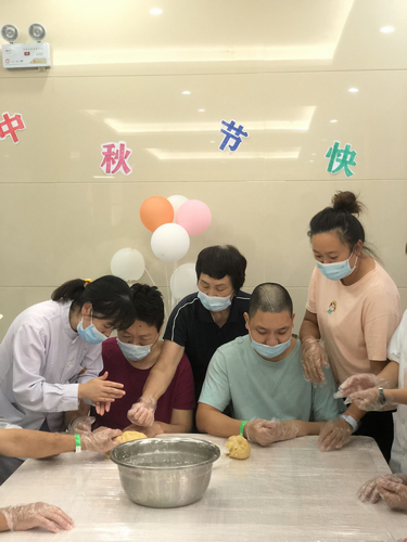 今年月饼分外甜